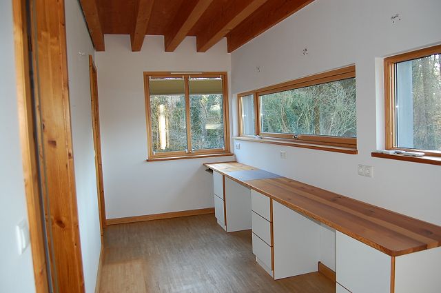 19-01-Flur mit Arbeitsplatz